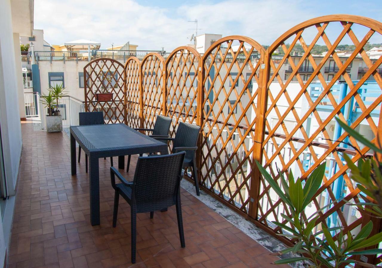 Vento Di Ponente Apartment Гаета Екстериор снимка